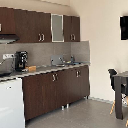 Apartament Luca Apartment โดรเบตา-ตูร์นู เซเวริน ภายนอก รูปภาพ