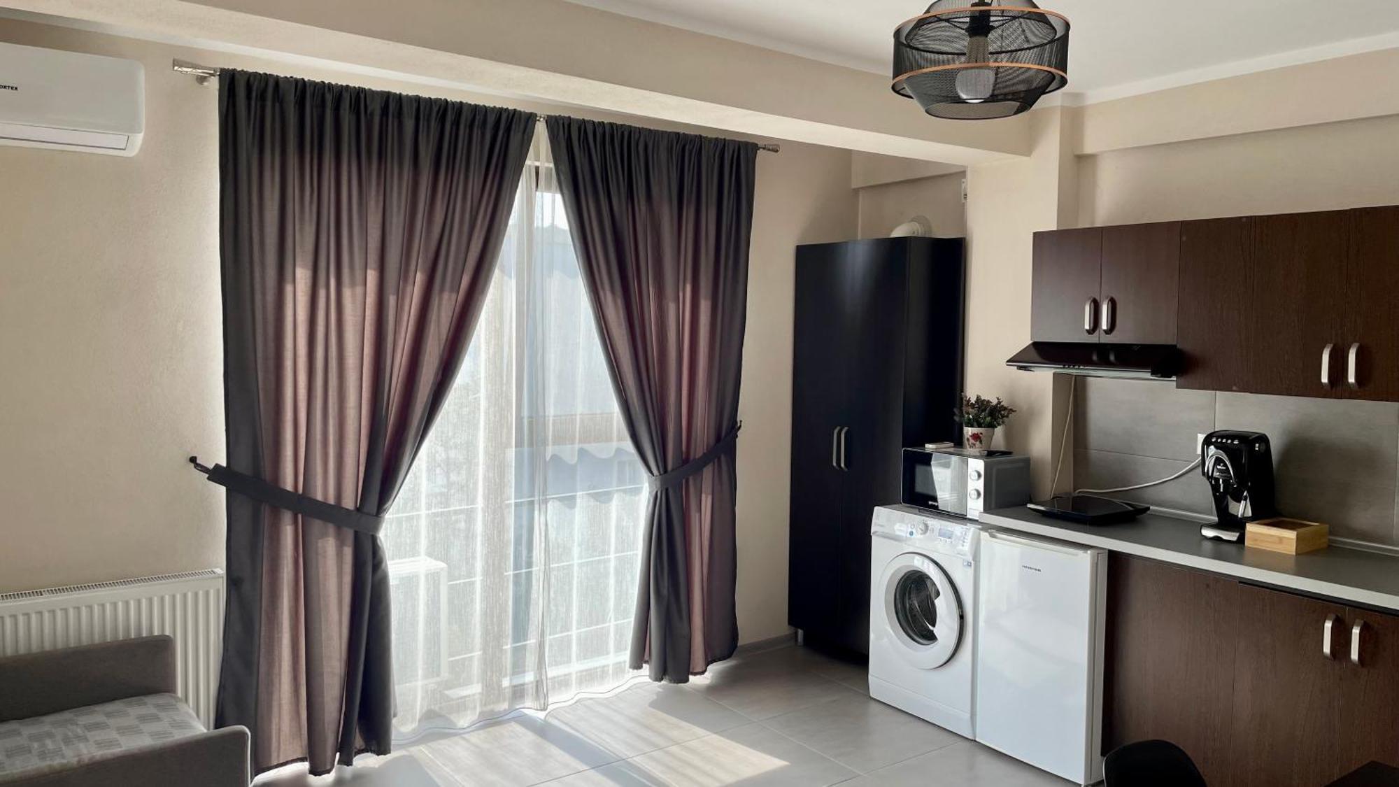 Apartament Luca Apartment โดรเบตา-ตูร์นู เซเวริน ภายนอก รูปภาพ