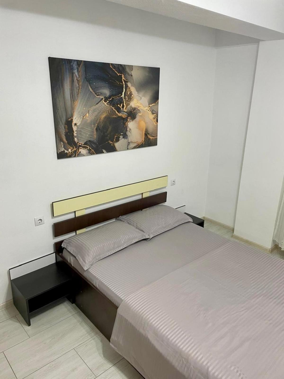 Apartament Luca Apartment โดรเบตา-ตูร์นู เซเวริน ภายนอก รูปภาพ